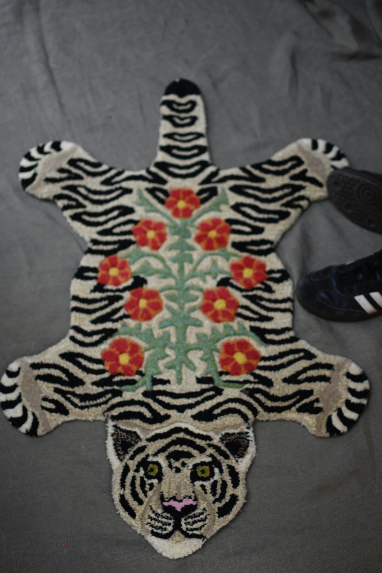 alfombra leopardo florido