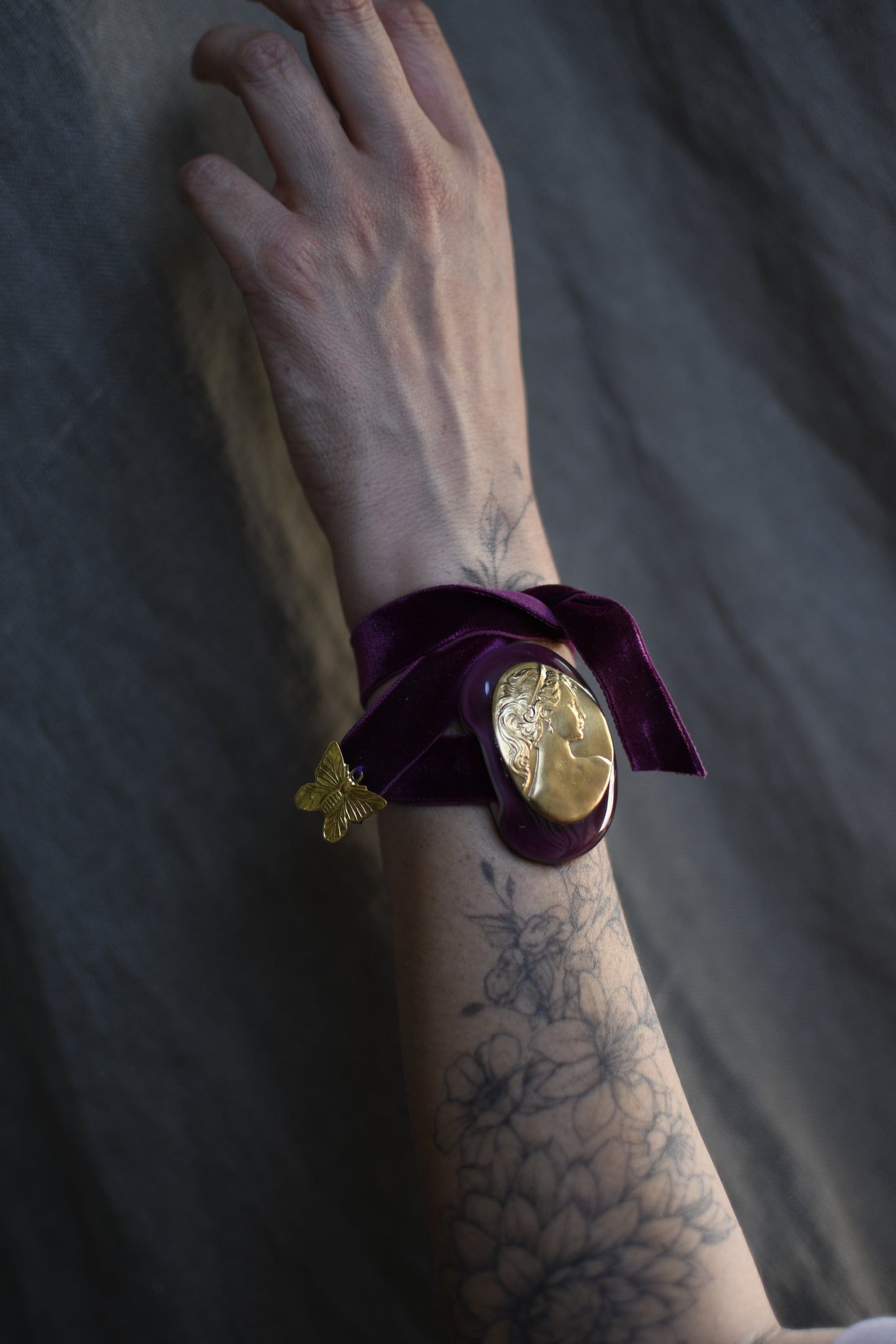 pulsera y terciopelo